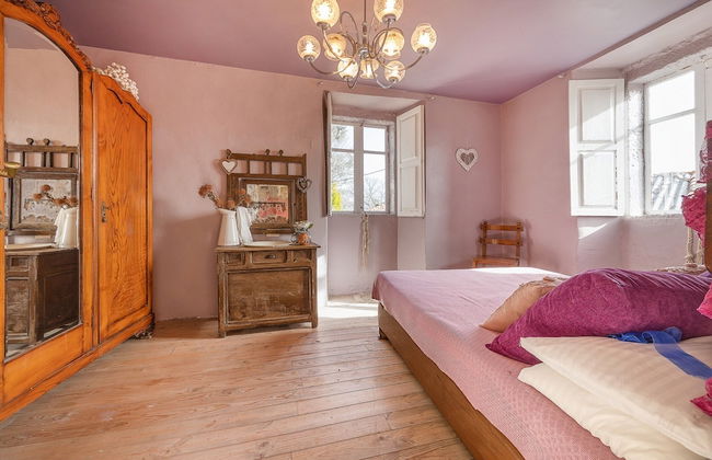 Pretty Cottage in Ourense - Photo 9