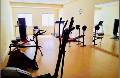 ÁTICO DELUXE entre CENTRO y PLAYA Salinas con TERRAZA, WIFI, PISCINA climatizada, GYM, SAUNA y GARAJE -Smart TV - Foto 19