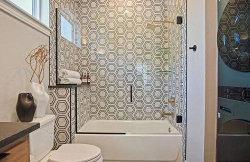 ONYX The Lark Stylish & Serene Edmond Oasis - Foto 34