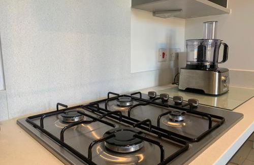 Luxury 2 Bedroom Northampton Townhouse with Balcony - Foto 13