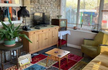 Quirky mid century themed holiday home - Photo 30