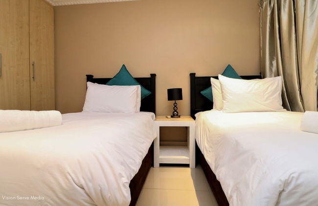 1 Bedroom Luxury Apartment - Photo 7