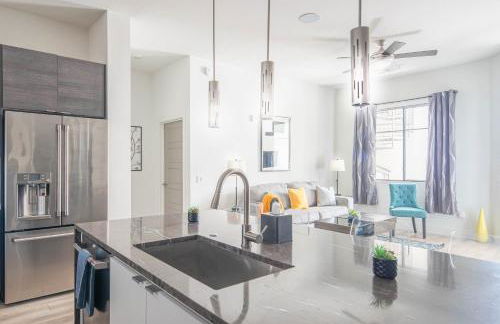 2-Bedroom Family Friendly Home & Comfort & Convenience - 4021 - Foto 16