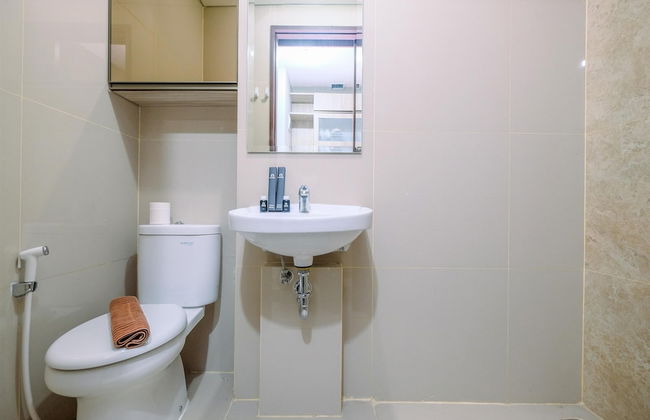 Warm And Minimalist Studio Room Transpark Cibubur Apartment - Foto 1