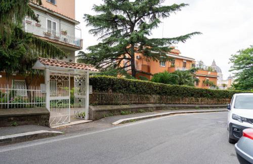Vatican City Historic Center -Luxury Flat with Garden and Private Parking - Foto 13