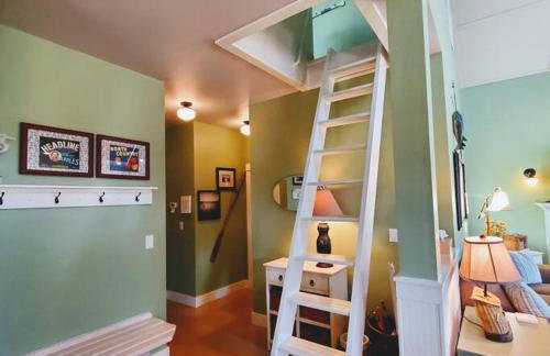 Oasis Cottage- Waterfront experience without the expensive fee! - Foto 21