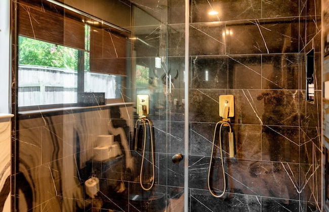 Sinatra Fun 5BD Home Huge Pool Game Room - Foto 33