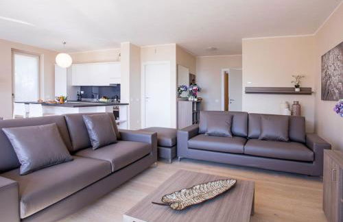 Ossuccio Grande C home with pool sleeps 12 by Italian Apartments - Foto 54