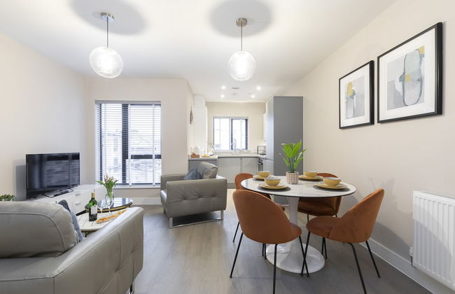 Elliot Oliver - Chic 2 Bedroom Town Centre Apartment - Photo 8