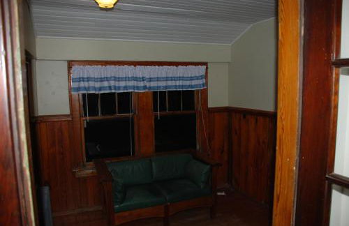 Old Time Beach Front Cottage - The Beach is your Backyard! Pet Friendly cottage - Photo 23