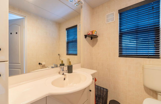 Luxury Chalet in Stegeren, Beautiful Surroundings - Photo 18