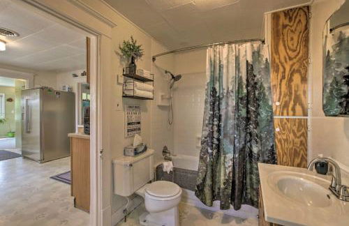 Walkable Ten Sleep House with Patio and Sunroom! - Foto 18