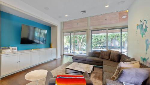 Love Escape - Photo 5