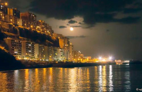 Un lujoso duplex en Radazul en primera linea de playa y con parking propio - Foto 30