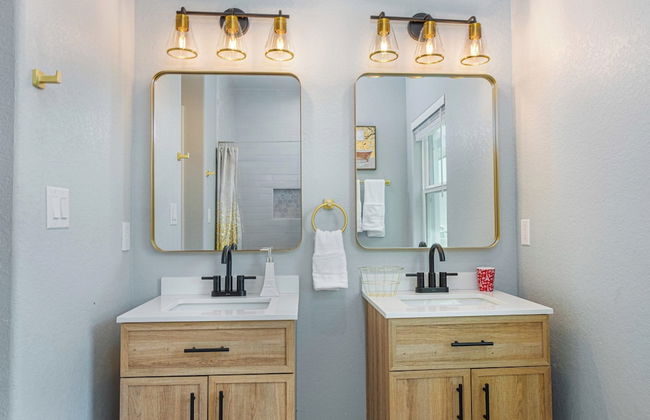 Heaven-sent Convenient 4br/ 3BA Near Downtown - Foto 22