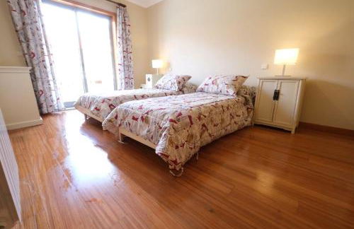 high standard rental in a quality residence with pool, tennis and view of the ocean in antas esposende 12 people - Foto 26