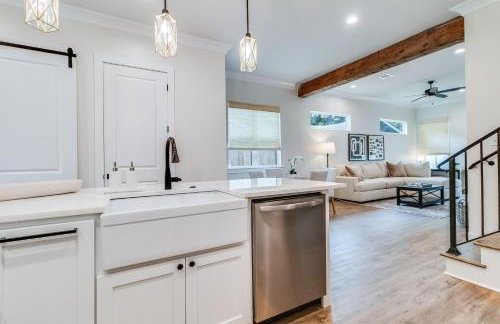 Brand New Designer Townhome in the Middle of Town - Foto 10