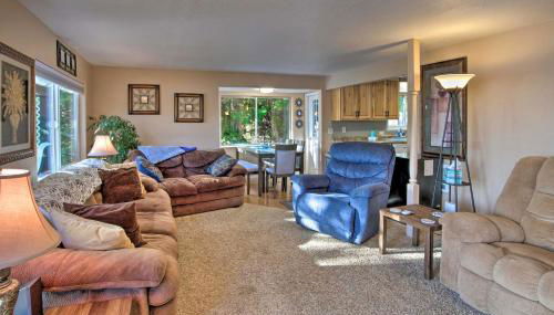 Waterfront North Bend Home 9 Miles into Town - Photo 3