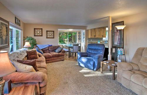 Waterfront North Bend Home 9 Miles into Town - Photo 3