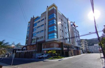 Departamento en Bombhinas - Foto 1