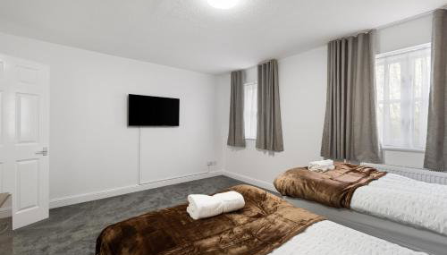 Roomy 3 bedroom house, 2 baths - Foto 2