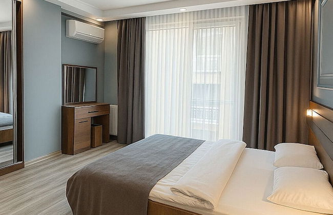 On4 Rooms & Suites - Photo 6