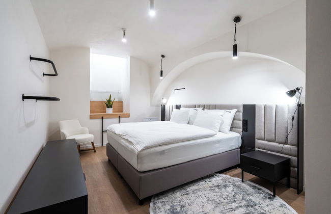 HONEST Karlín - Foto 18