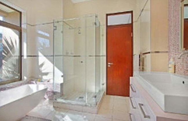 Luxury Vacation Villa - Photo 16