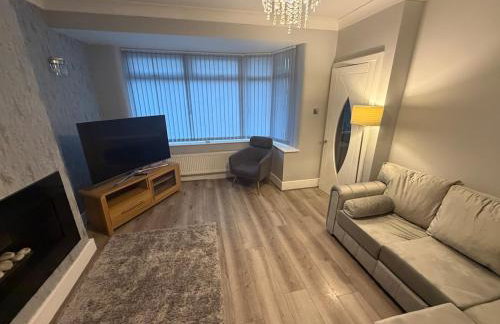 2 Bed house - Brighouse close to McDonalds and B&M - Foto 1