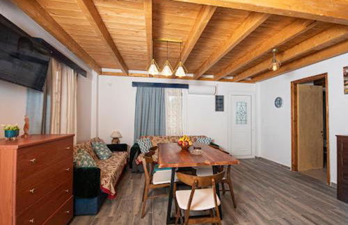 Basil & Sunrise - Photo 20