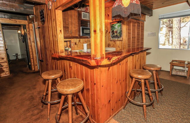 Gallagher's West - Pine surrounded deck and barbecue! Bumper Pool and Wet bar! Darts! - Foto 15