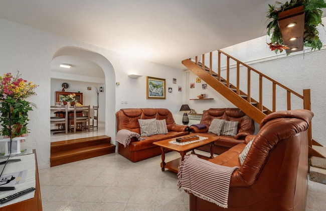 Spacious Holiday Home in Istria Croatia With Pool - Foto 9