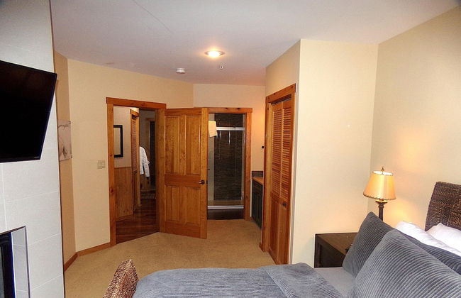 Buffalo Lodge 3 Bed 3 Bath - Foto 8