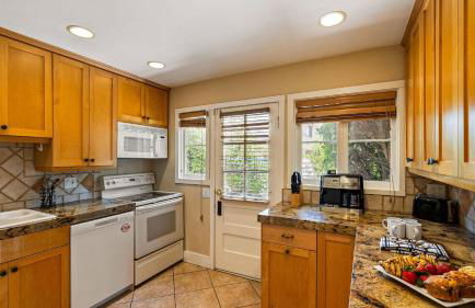 Dandelion by Avantstay Pool, 0.2mi to Downtown! - Foto 18