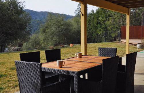 Yosemite Riverside Retreat with small beach access and air conditioning - Foto 9