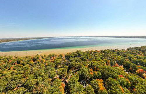 Higgins Lake Cottage with Private Fire Pit and Grill! - Foto 27