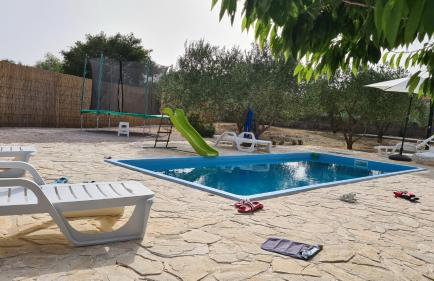 Villa Bubica- cozy holiday home in rural area with pool - Photo 43