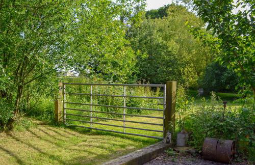 High House Holiday Cottages 1 - Photo 9