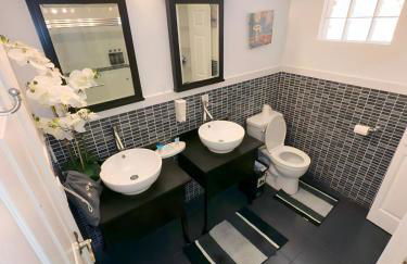 Luxurious 4-Bedroom House with Pool - Foto 41