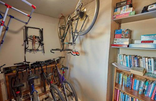 Cozy Schroeder Studio with Deck on Lake Superior - Foto 16