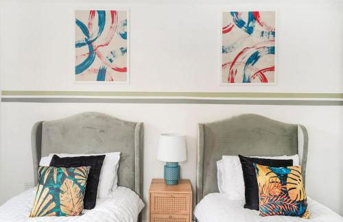 5-BR Home 7-Beds Wi-Fi Parking, Great for Contractors Peterborough, Wi-Fi - Foto 12