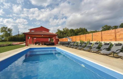 Lovely Home In Rumin With Kitchen - Foto 8