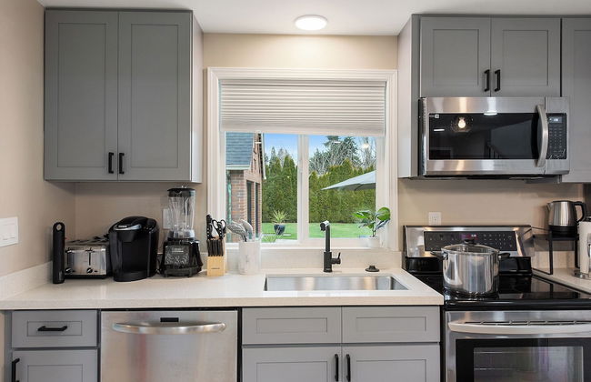 Joyful Kirkland Home, Near Beach, Hot Tub & AC - Photo 33