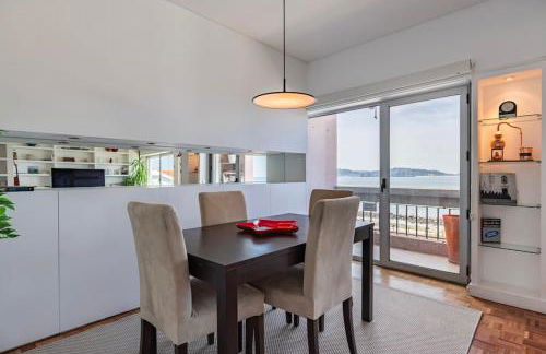 Unique Riverview Apartment - Photo 7