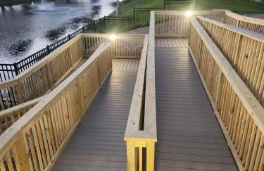 240 Queen Bed, 3 Pools, 80in TV - Foto 12