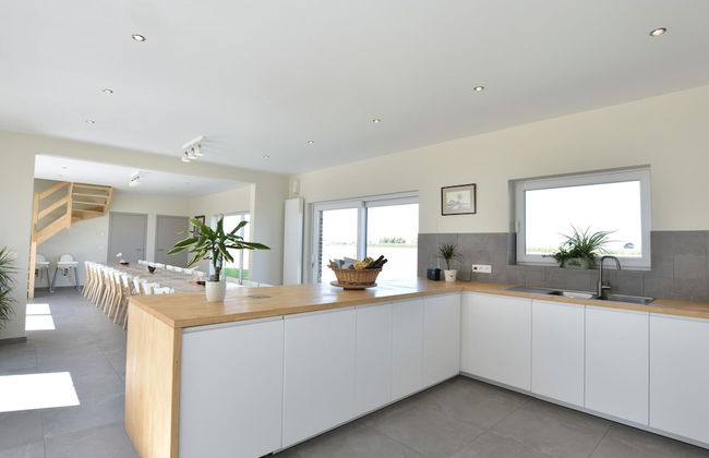 Holiday Home With Pond in Poperinge - Foto 8