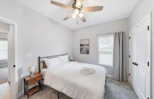 3BR 2BA Home with King Queen & Twin Beds - Foto 22