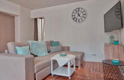 UnSejourAMetz - Les douillets, du T2 au T3, hyper-centre - Foto 10