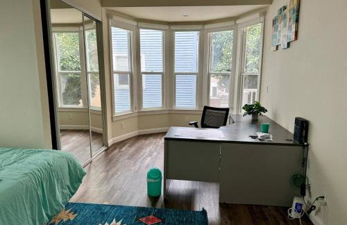 Amazing, Sunny, and Spacious! Steps to Campus! - Photo 11