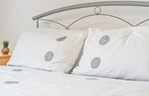 Awesome Coventry Home for Business Contractors and Suitable for families with Free Parking 14mins from NEC - Foto 8